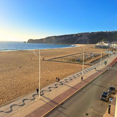 Sunset Terrace - Beachfront Apartment With Private Parking Nazaré Exterior photo