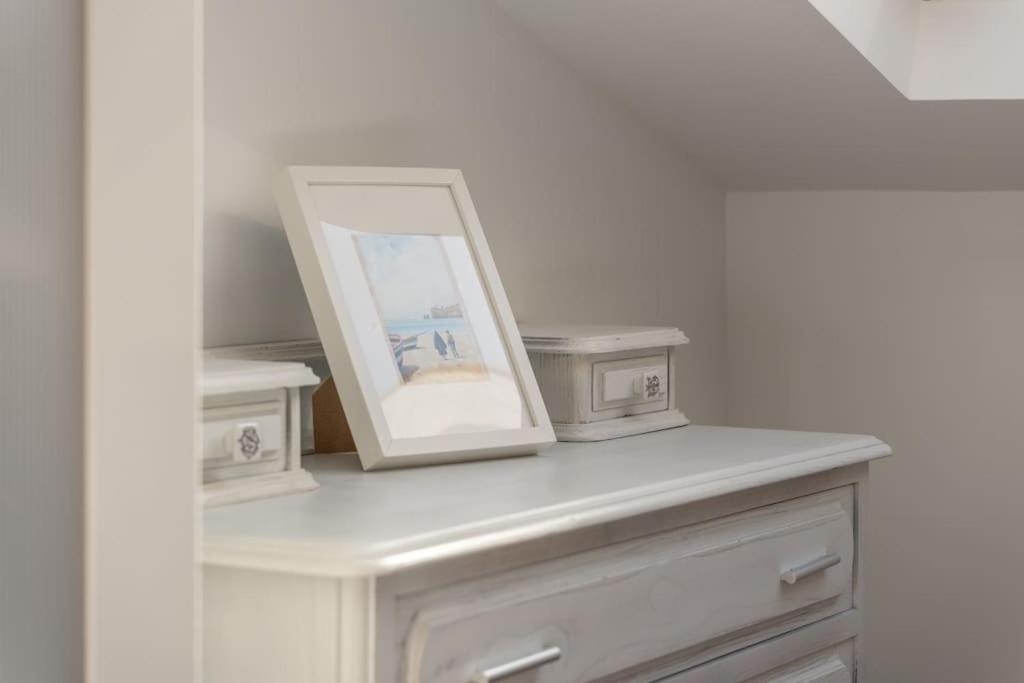 Sunset Terrace - Beachfront Apartment With Private Parking Nazaré Exterior photo