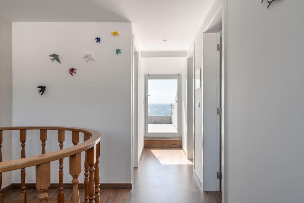 Sunset Terrace - Beachfront Apartment With Private Parking Nazaré Exterior photo